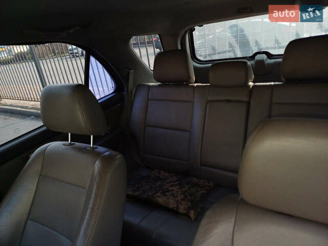 Киа Соренто, объемом двигателя 2.5 л и пробегом 260 тыс. км за 6000 $, фото 1 на Automoto.ua