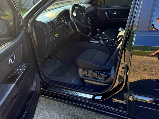 Киа Соренто, объемом двигателя 2.5 л и пробегом 250 тыс. км за 6200 $, фото 1 на Automoto.ua