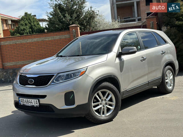 Киа Соренто, объемом двигателя 2.35 л и пробегом 225 тыс. км за 10000 $, фото 1 на Automoto.ua