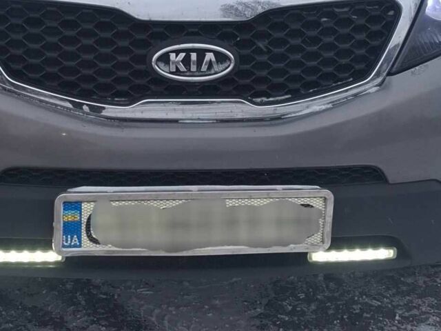 Сірий Кіа Соренто, об'ємом двигуна 2.4 л та пробігом 154 тис. км за 15000 $, фото 1 на Automoto.ua