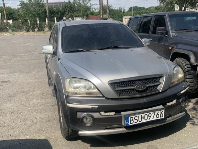Серый Киа Соренто, объемом двигателя 2.5 л и пробегом 250 тыс. км за 2300 $, фото 1 на Automoto.ua