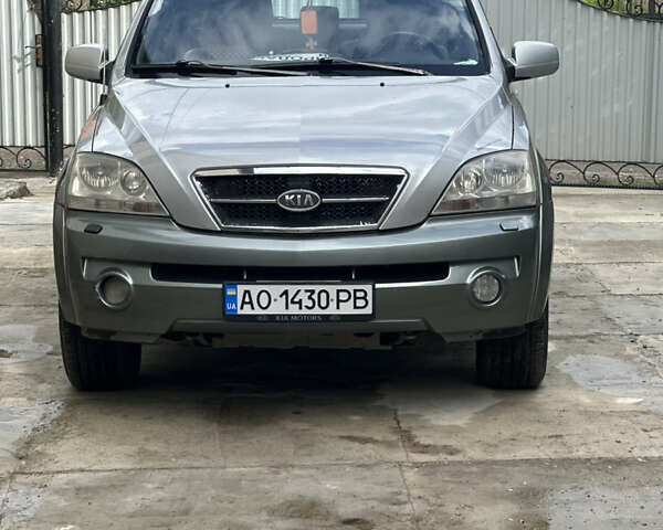 Серый Киа Соренто, объемом двигателя 2.5 л и пробегом 287 тыс. км за 7600 $, фото 1 на Automoto.ua