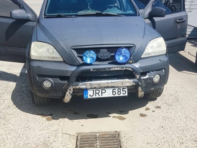 Серый Киа Соренто, объемом двигателя 0 л и пробегом 470 тыс. км за 2500 $, фото 1 на Automoto.ua