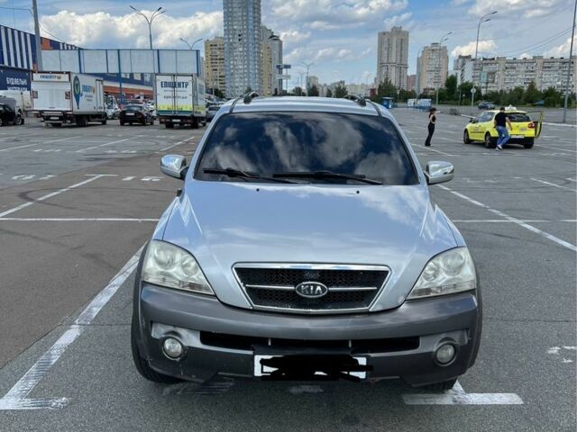 Сірий Кіа Соренто, об'ємом двигуна 2.5 л та пробігом 300 тис. км за 3600 $, фото 1 на Automoto.ua