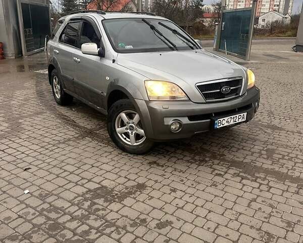 Серый Киа Соренто, объемом двигателя 2.4 л и пробегом 247 тыс. км за 5200 $, фото 1 на Automoto.ua