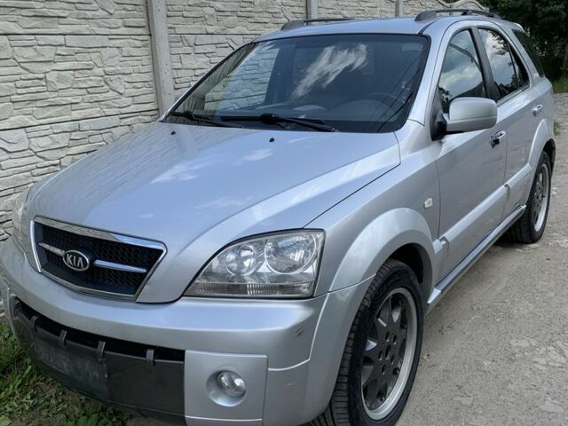 Серый Киа Соренто, объемом двигателя 2.5 л и пробегом 237 тыс. км за 3900 $, фото 1 на Automoto.ua