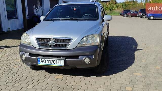 Киа Соренто 2004 в Ужгороде на Automoto.ua Серый Киа Соренто, объемом двигателя 2.5 л и пробегом 303 тыс. км за 7500 $, фото 1 на Automoto.ua