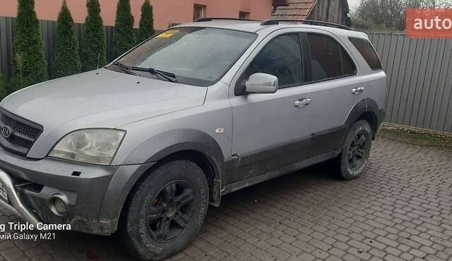 Сірий Кіа Соренто, об'ємом двигуна 2.5 л та пробігом 310 тис. км за 6000 $, фото 1 на Automoto.ua