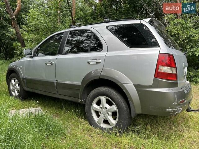 Сірий Кіа Соренто, об'ємом двигуна 2.5 л та пробігом 330 тис. км за 6100 $, фото 1 на Automoto.ua
