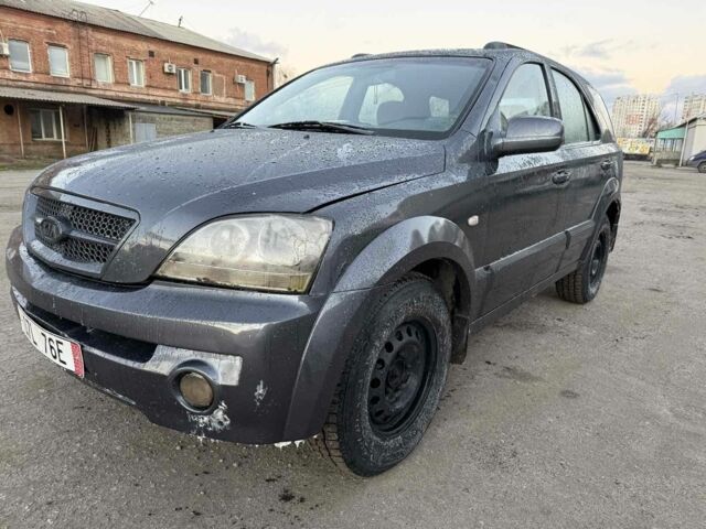 Сірий Кіа Соренто, об'ємом двигуна 2.5 л та пробігом 289 тис. км за 3700 $, фото 1 на Automoto.ua