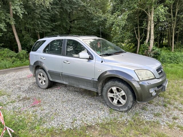 Серый Киа Соренто, объемом двигателя 0 л и пробегом 245 тыс. км за 3500 $, фото 1 на Automoto.ua