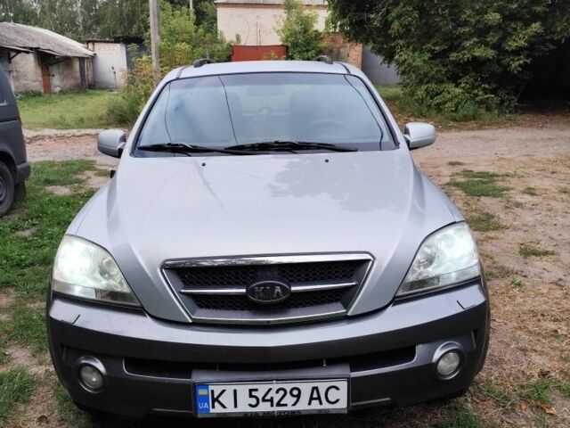 Киа Соренто 2004 в Славянске на Automoto.ua Серый Киа Соренто, объемом двигателя 2.5 л и пробегом 356 тыс. км за 6300 $, фото 1 на Automoto.ua