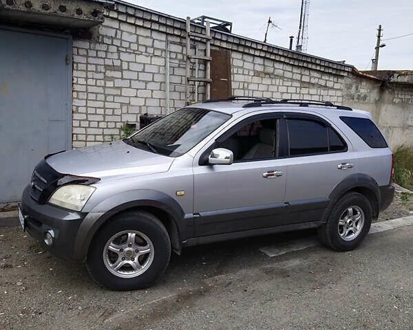 Сірий Кіа Соренто, об'ємом двигуна 2.5 л та пробігом 302 тис. км за 6100 $, фото 1 на Automoto.ua