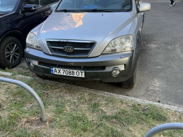 Сірий Кіа Соренто, об'ємом двигуна 2.5 л та пробігом 301 тис. км за 1235 $, фото 1 на Automoto.ua