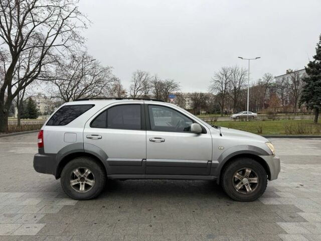 Сірий Кіа Соренто, об'ємом двигуна 0 л та пробігом 300 тис. км за 3085 $, фото 1 на Automoto.ua