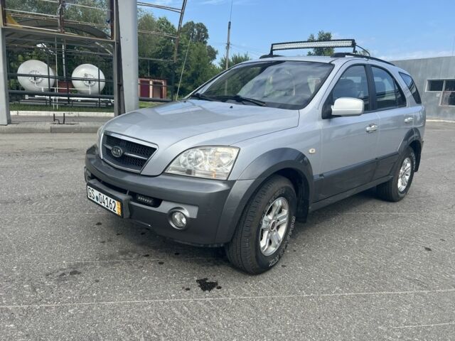 Сірий Кіа Соренто, об'ємом двигуна 2.5 л та пробігом 300 тис. км за 5000 $, фото 1 на Automoto.ua