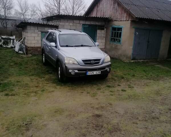 Серый Киа Соренто, объемом двигателя 2.5 л и пробегом 280 тыс. км за 4250 $, фото 1 на Automoto.ua