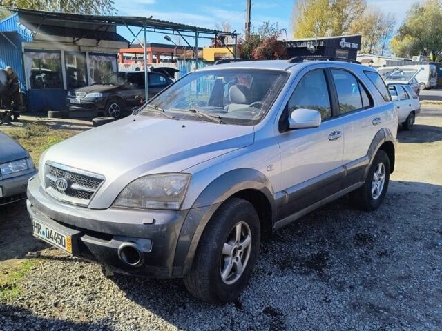 Киа Соренто 2005 в Павлограде на Automoto.ua Серый Киа Соренто, объемом двигателя 2.5 л и пробегом 300 тыс. км за 1500 $, фото 1 на Automoto.ua