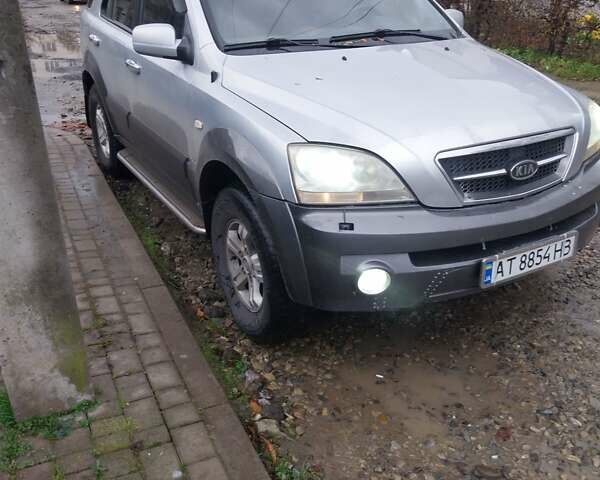 Серый Киа Соренто, объемом двигателя 2.5 л и пробегом 373 тыс. км за 5900 $, фото 1 на Automoto.ua