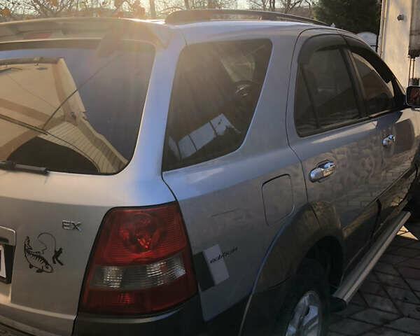 Сірий Кіа Соренто, об'ємом двигуна 2.5 л та пробігом 200 тис. км за 5000 $, фото 1 на Automoto.ua