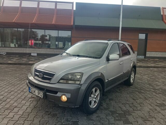 Киа Соренто 2005 в Кривом Роге на Automoto.ua Серый Киа Соренто, объемом двигателя 2.5 л и пробегом 300 тыс. км за 3750 $, фото 1 на Automoto.ua