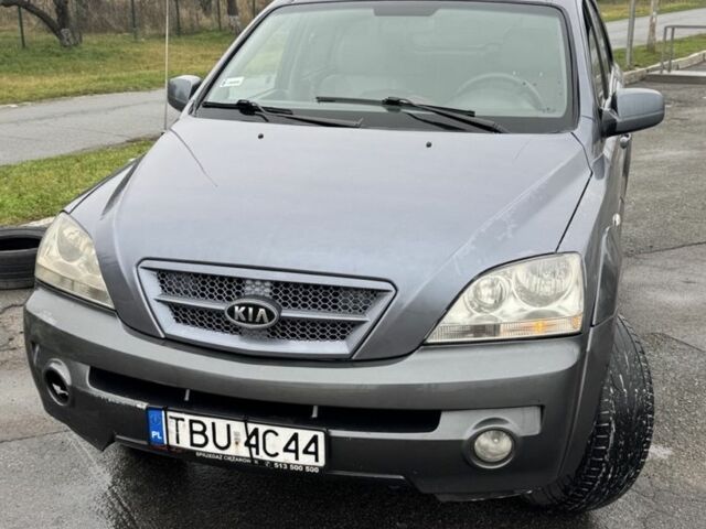Сірий Кіа Соренто, об'ємом двигуна 2.5 л та пробігом 261 тис. км за 3400 $, фото 1 на Automoto.ua