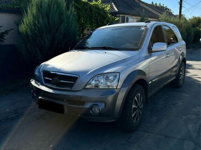 Серый Киа Соренто, объемом двигателя 2.5 л и пробегом 340 тыс. км за 4500 $, фото 1 на Automoto.ua