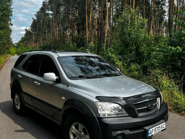 Серый Киа Соренто, объемом двигателя 2.5 л и пробегом 328 тыс. км за 7700 $, фото 1 на Automoto.ua
