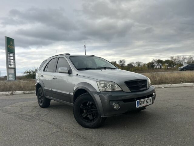 Серый Киа Соренто, объемом двигателя 2.5 л и пробегом 219 тыс. км за 4450 $, фото 1 на Automoto.ua