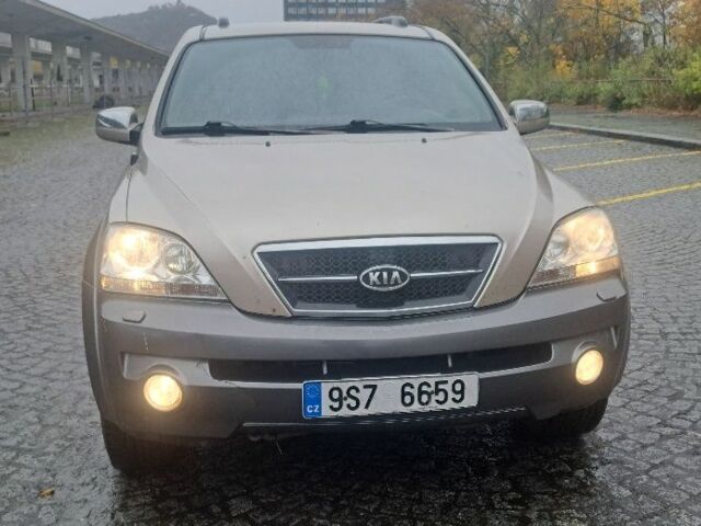 Киа Соренто 2005 в Хусте на Automoto.ua Серый Киа Соренто, объемом двигателя 0 л и пробегом 280 тыс. км за 3600 $, фото 1 на Automoto.ua