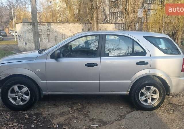 Сірий Кіа Соренто, об'ємом двигуна 2.5 л та пробігом 297 тис. км за 4200 $, фото 1 на Automoto.ua