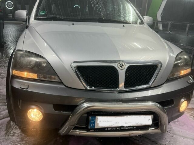 Серый Киа Соренто, объемом двигателя 0 л и пробегом 300 тыс. км за 4000 $, фото 1 на Automoto.ua