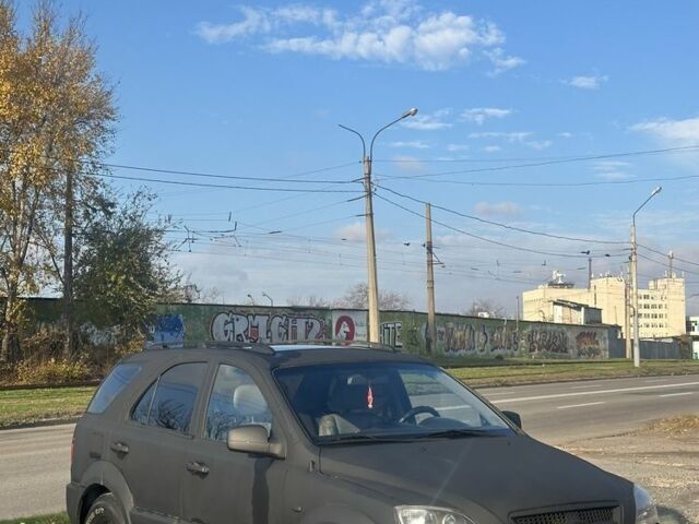 Серый Киа Соренто, объемом двигателя 2.5 л и пробегом 300 тыс. км за 2899 $, фото 1 на Automoto.ua