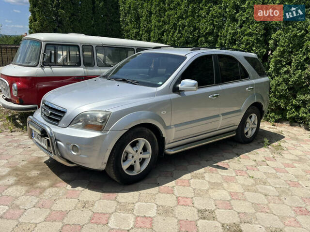 Сірий Кіа Соренто, об'ємом двигуна 2.5 л та пробігом 217 тис. км за 5250 $, фото 1 на Automoto.ua