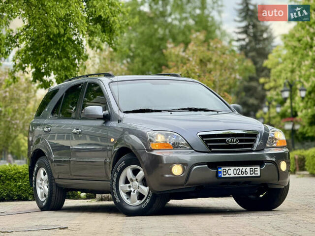 Сірий Кіа Соренто, об'ємом двигуна 2.5 л та пробігом 215 тис. км за 8200 $, фото 1 на Automoto.ua