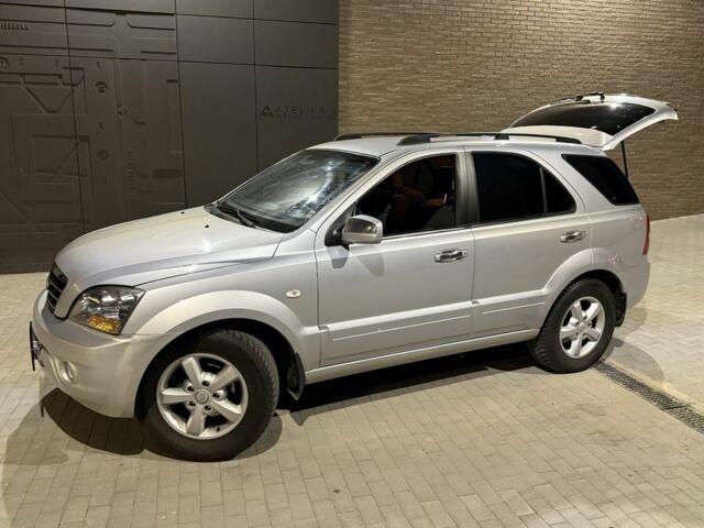 Сірий Кіа Соренто, об'ємом двигуна 2.5 л та пробігом 222 тис. км за 4800 $, фото 1 на Automoto.ua