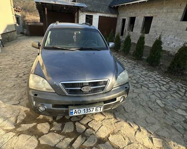 Серый Киа Соренто, объемом двигателя 2.54 л и пробегом 250 тыс. км за 6700 $, фото 1 на Automoto.ua