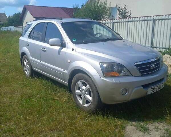 Серый Киа Соренто, объемом двигателя 2.5 л и пробегом 250 тыс. км за 4200 $, фото 1 на Automoto.ua