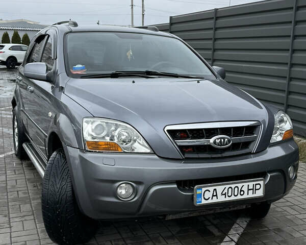 Сірий Кіа Соренто, об'ємом двигуна 2.5 л та пробігом 240 тис. км за 9000 $, фото 1 на Automoto.ua