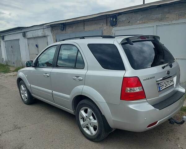 Серый Киа Соренто, объемом двигателя 2.5 л и пробегом 201 тыс. км за 10000 $, фото 1 на Automoto.ua