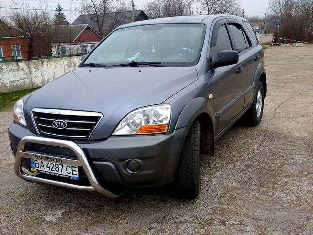 Серый Киа Соренто, объемом двигателя 2.5 л и пробегом 180 тыс. км за 8500 $, фото 1 на Automoto.ua