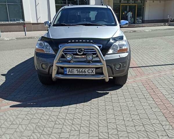 Серый Киа Соренто, объемом двигателя 3.3 л и пробегом 226 тыс. км за 7500 $, фото 1 на Automoto.ua