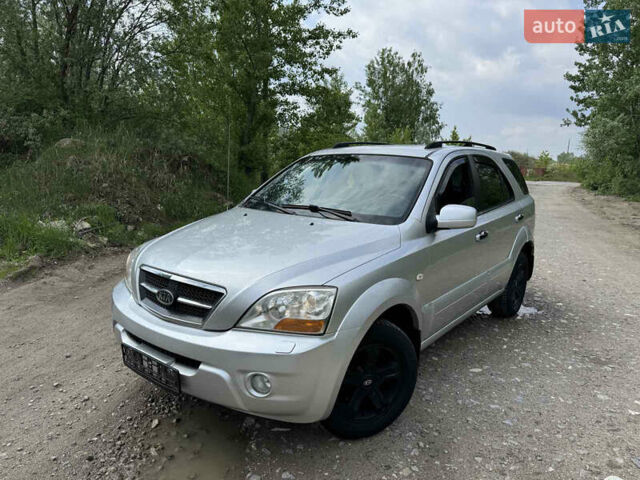 Сірий Кіа Соренто, об'ємом двигуна 2.5 л та пробігом 290 тис. км за 4800 $, фото 1 на Automoto.ua