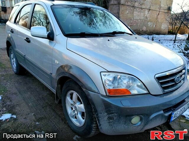 Серый Киа Соренто, объемом двигателя 2.5 л и пробегом 220 тыс. км за 8300 $, фото 1 на Automoto.ua