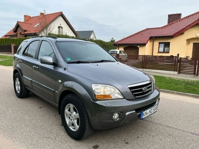 Серый Киа Соренто, объемом двигателя 2.5 л и пробегом 230 тыс. км за 2500 $, фото 1 на Automoto.ua