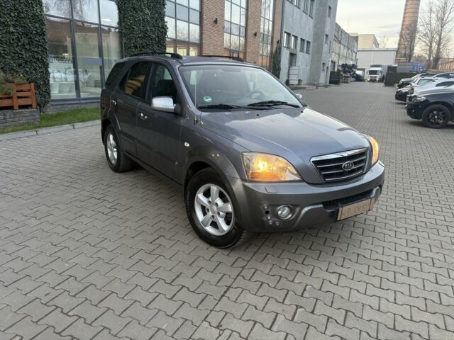 Серый Киа Соренто, объемом двигателя 2.5 л и пробегом 289 тыс. км за 3943 $, фото 1 на Automoto.ua