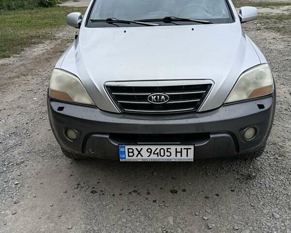 Серый Киа Соренто, объемом двигателя 2.5 л и пробегом 257 тыс. км за 9200 $, фото 1 на Automoto.ua