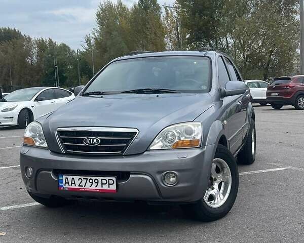 Сірий Кіа Соренто, об'ємом двигуна 2.5 л та пробігом 180 тис. км за 7700 $, фото 1 на Automoto.ua