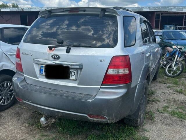Серый Киа Соренто, объемом двигателя 2.5 л и пробегом 270 тыс. км за 4000 $, фото 1 на Automoto.ua