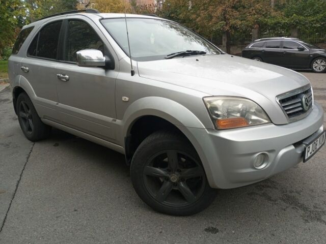 Серый Киа Соренто, объемом двигателя 3 л и пробегом 142 тыс. км за 3300 $, фото 1 на Automoto.ua